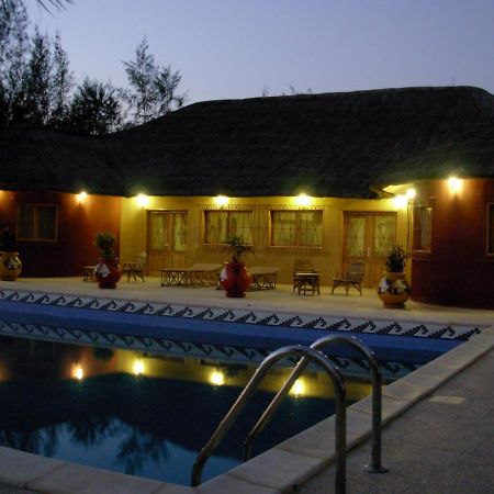 Le Baobab De Nianing Hotel Exterior photo